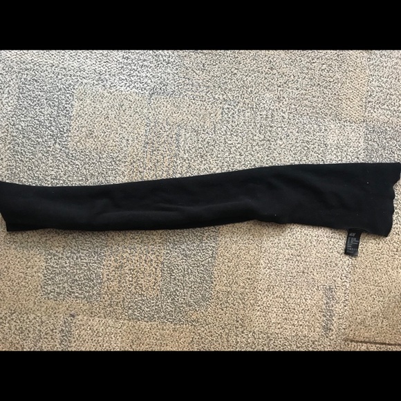 Scarfs - Picture 3 of 4